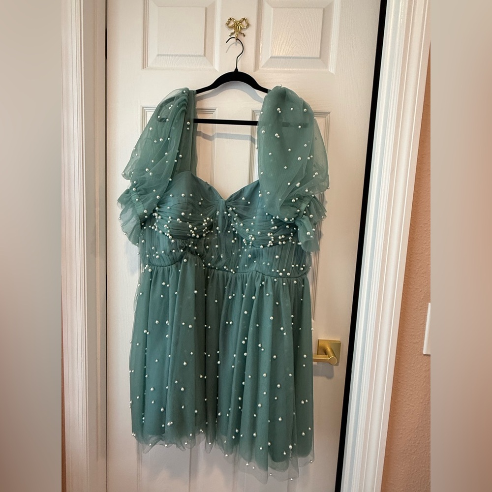 Ava gowns dress